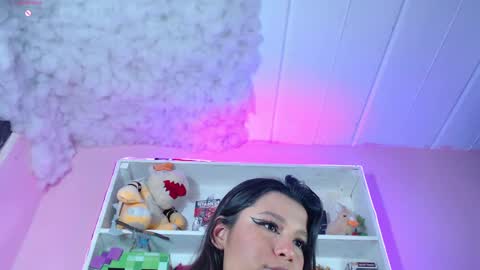 Snapshot of evybubbles_ chatting on 12-12-24, 05:26 Im Evy online show from 12-12-24, 05:26