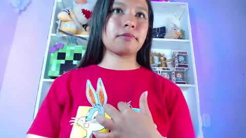 Snapshot of evybubbles_ chatting on 12-23-24, 07:52 Im Evy online show from 12-23-24, 07:52