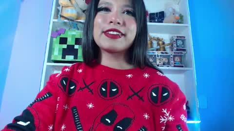 Snapshot of evybubbles_ chatting on 12-26-24, 01:07 Im Evy online show from 12-26-24, 01:07