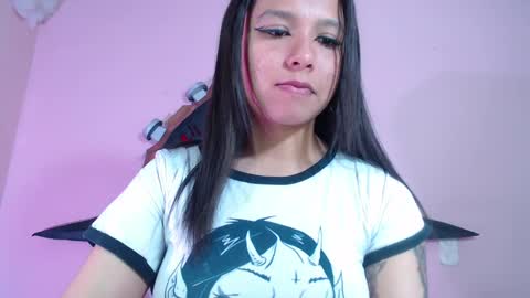 Snapshot of evybubbles_ chatting on 10-02-25, 06:26 Im Evy online show from 10-02-25, 06:26