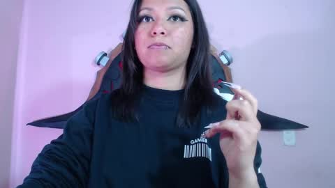 Im Evy online show from 11-07-25, 02:39