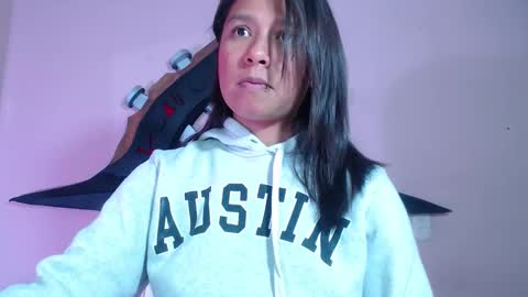 Im Evy online show from 12-23-25, 01:25