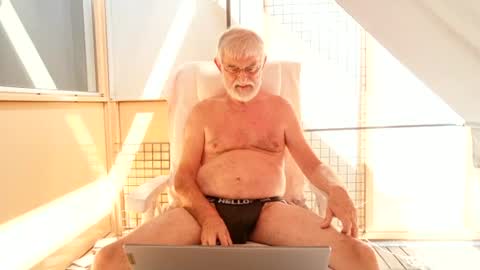 Snapshot of ewaldwillems99 chatting on 07-01-26, 12:51 Naaktloper online show from 07-01-26, 12:51