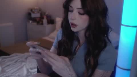 Snapshot of ex_angel chatting on 02-22-25, 10:18 Alyson online show from 02-22-25, 10:18