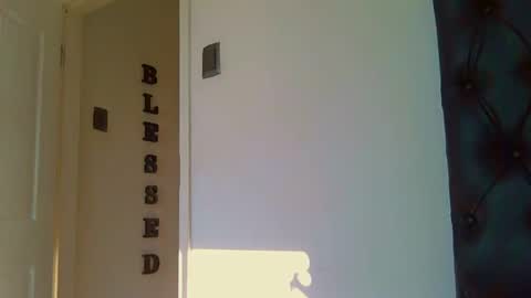 courtney online show from 04-11-26, 06:07