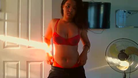 Snapshot of exclusivecourtney chatting on 04-25-26, 05:21 courtney online show from 04-25-26, 05:21