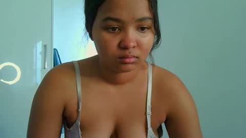 Snapshot of exclusivecourtney chatting on 05-01-26, 05:12 courtney online show from 05-01-26, 05:12