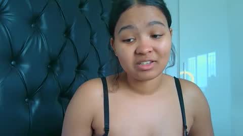 Snapshot of exclusivecourtney chatting on 05-06-26, 05:25 courtney online show from 05-06-26, 05:25