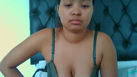 Snapshot of exclusivecourtney chatting on 05-08-26, 05:57 courtney online show from 05-08-26, 05:57