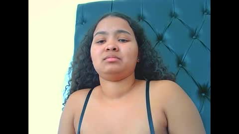 Snapshot of exclusivecourtney chatting on 05-31-26, 08:32 courtney online show from 05-31-26, 08:32