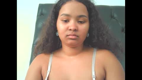 Snapshot of exclusivecourtney chatting on 06-05-26, 05:25 courtney online show from 06-05-26, 05:25