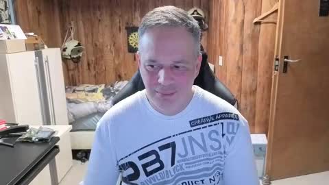 Snapshot of exibe1219 chatting on 01-19-25, 01:55 exibe1219 online show from 01-19-25, 01:55