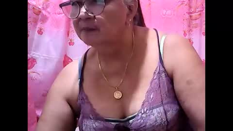 exotic_mom2024 online show from 02-20-25, 01:57