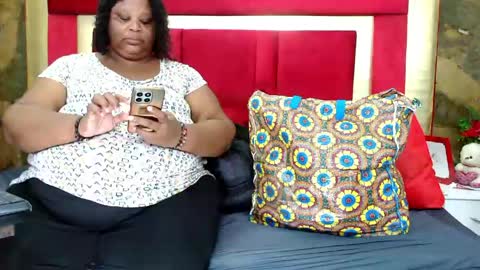 Snapshot of exoticbigmandx chatting on 06-01-26, 01:46 Mandy online show from 06-01-26, 01:46