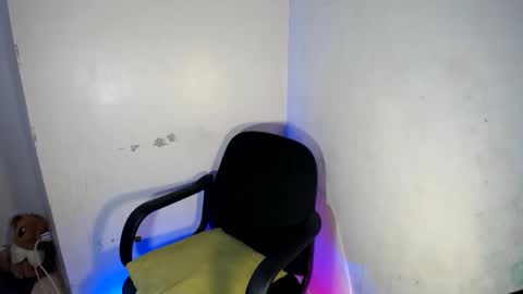 SHANTAL MARIE online show from 12-23-24, 08:47