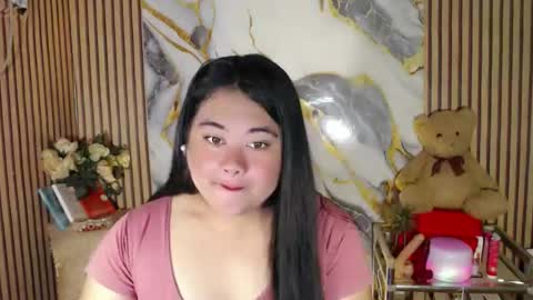 SHANTAL MARIE online show from 04-21-26, 02:26