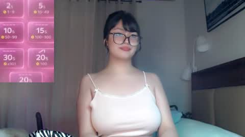 Candy  online show from 07-16-26, 02:01