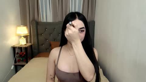 Snapshot of expensivets_chloe chatting on 09-15-25, 08:36 chloee online show from 09-15-25, 08:36