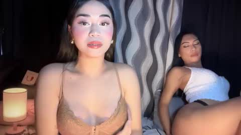 Snapshot of expensivets_chloe chatting on 10-12-25, 10:25 chloee online show from 10-12-25, 10:25