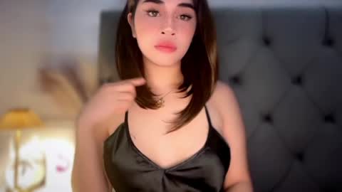 Snapshot of expensivets_chloe chatting on 04-29-26, 08:18 chloee online show from 04-29-26, 08:18