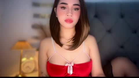Snapshot of expensivets_chloe chatting on 05-17-26, 03:52 chloee online show from 05-17-26, 03:52
