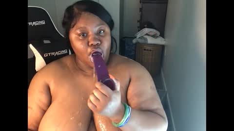 Miss Kitty online show from 09-30-25, 08:25