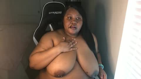 Miss Kitty online show from 10-08-25, 11:46