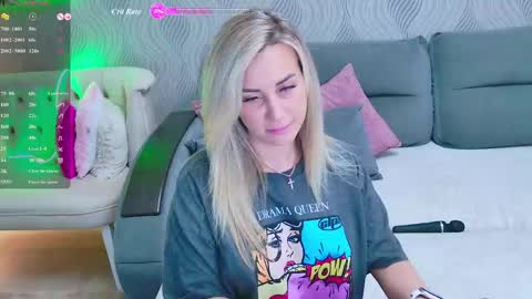 Anna online show from 04-20-26, 02:36