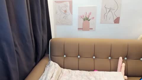 hotandsexygiendy online show from 10-22-25, 09:03