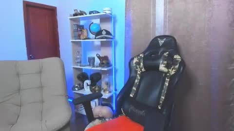 Snapshot of exquisite_gabe chatting on 02-07-25, 10:52 GABRIEL online show from 02-07-25, 10:52