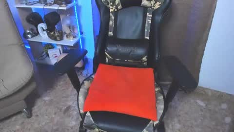 Snapshot of exquisite_gabe chatting on 02-19-25, 01:40 GABRIEL online show from 02-19-25, 01:40