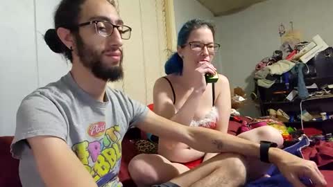 Snapshot of extaticxx chatting on 12-26-24, 04:53 Extrastatic94 online show from 12-26-24, 04:53