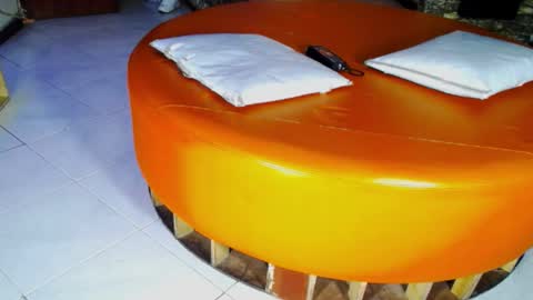 extrangers online show from 01-25-25, 11:55