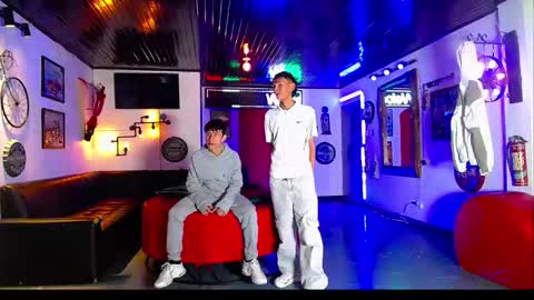 extrangers online show from 03-17-26, 12:08