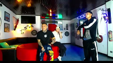 extrangers online show from 04-01-26, 12:06