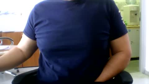 Snapshot of extrex2 chatting on 03-12-26, 09:26 derssing online show from 03-12-26, 09:26