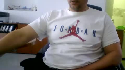 Snapshot of extrex2 chatting on 03-30-26, 10:16 derssing online show from 03-30-26, 10:16