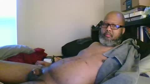 Snapshot of eyequee0007 chatting on 10-22-25, 12:49 eyequee0007 online show from 10-22-25, 12:49