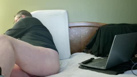 Eyeswideshut63 online show from 01-31-25, 02:28