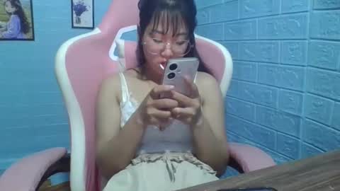 Snapshot of eyewet chatting on 05-03-26, 03:01 Eye online show from 05-03-26, 03:01