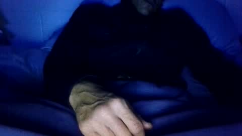 Snapshot of ez37going88 chatting on 11-22-25, 09:08 ez37going88 online show from 11-22-25, 09:08