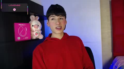 Snapshot of ezra_storm chatting on 10-26-25, 05:02 Juan online show from 10-26-25, 05:02