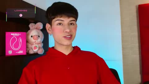 Snapshot of ezra_storm chatting on 11-18-25, 05:12 Juan online show from 11-18-25, 05:12