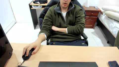 Ezzeq online show from 06-14-26, 06:32