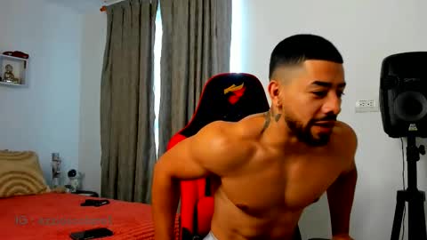 Ezzio Scolaro online show from 11-11-25, 12:05