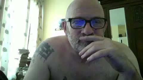 Snapshot of f1zzeek chatting on 06-16-26, 02:41 f1zzeek online show from 06-16-26, 02:41
