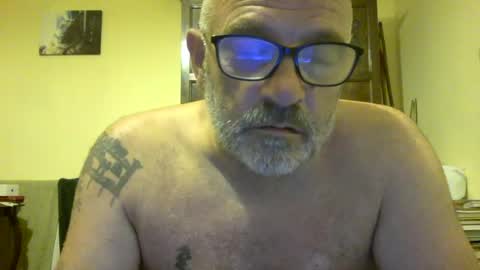 Snapshot of f1zzeek chatting on 07-05-26, 10:06 f1zzeek online show from 07-05-26, 10:06