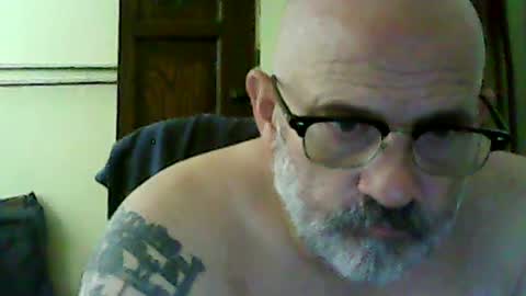 Snapshot of f1zzeek chatting on 07-24-26, 01:53 f1zzeek online show from 07-24-26, 01:53