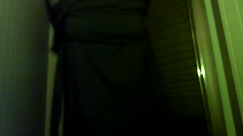 Snapshot of f4rtmaker chatting on 03-05-25, 06:12 f4rtmaker online show from 03-05-25, 06:12