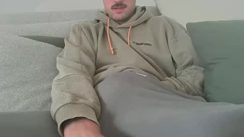 Call me bitch online show from 09-28-25, 08:52